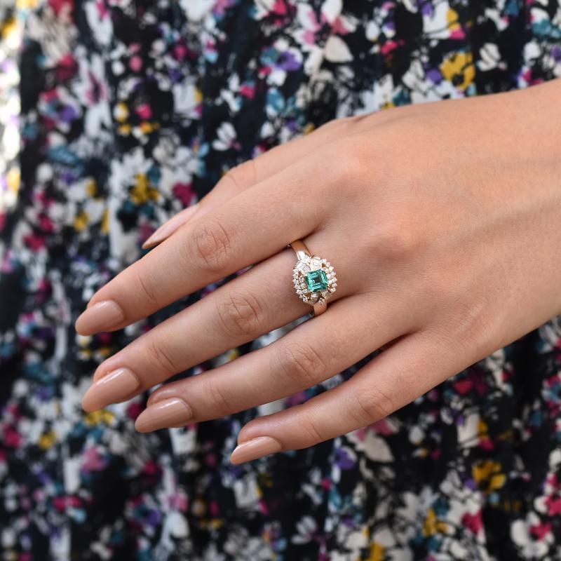 Nádherný smaragdový prsten s diamanty Navin 2491