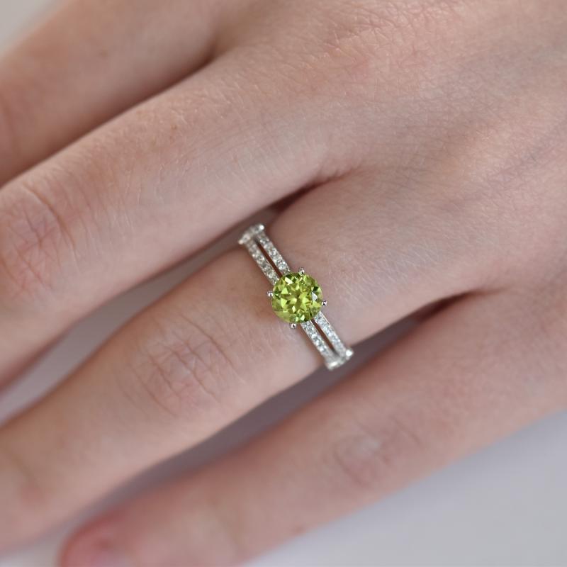 Prsten s olivínem 27801