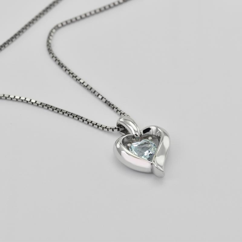 Srdíčkový náhrdelník