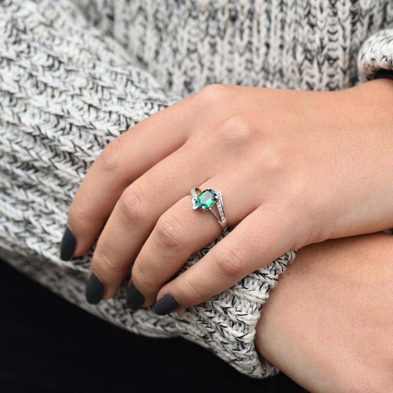 Zlatý diamantový prsten se smaragdem 32651