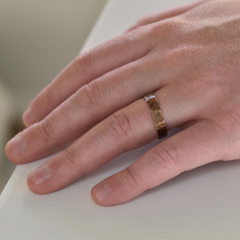 Reliéfní snubní prsteny ze zlata Zendoro 39411