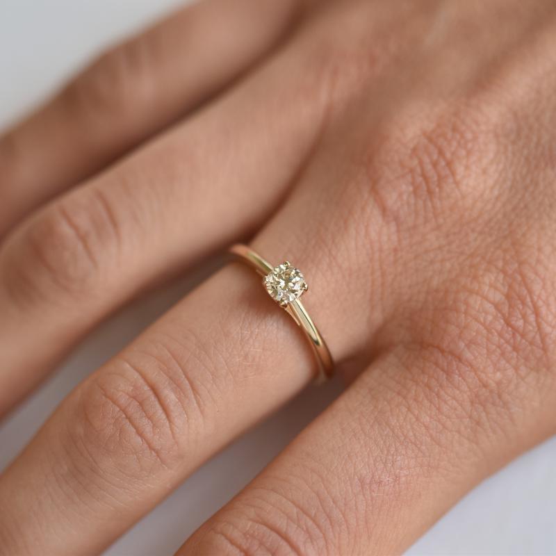 Prsten s diamantem 4071