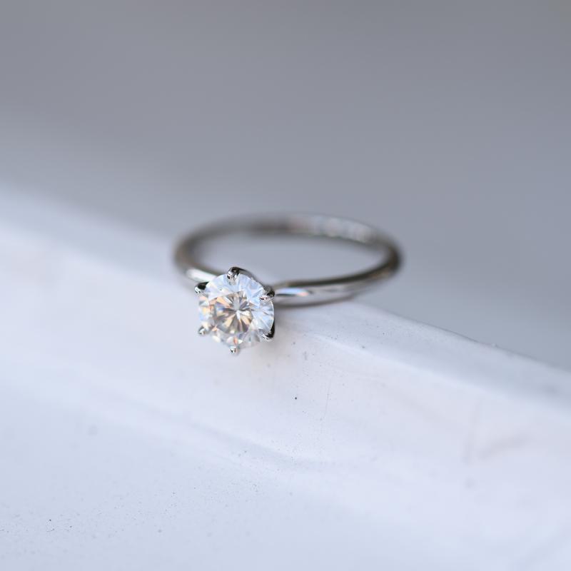 Zásnubní prsten s diamantem Mala 46611