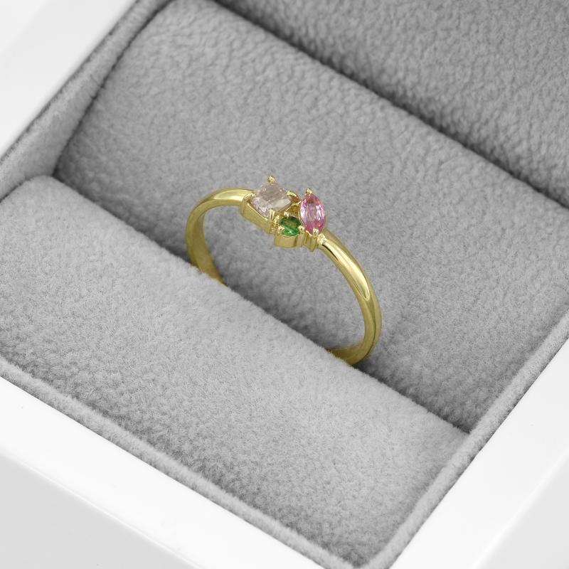 Zlatý prsten s růžovým diamantem, tsavorit granátem a safírem 48971