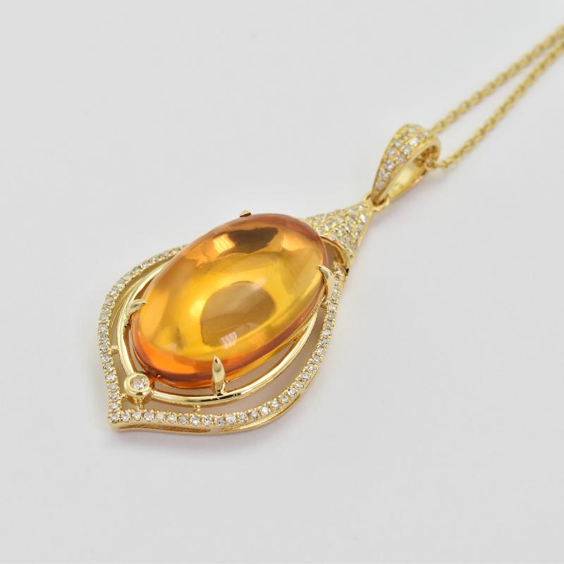 Oválný jiskřivý citrín ve zlatém náhrdelníku 5241