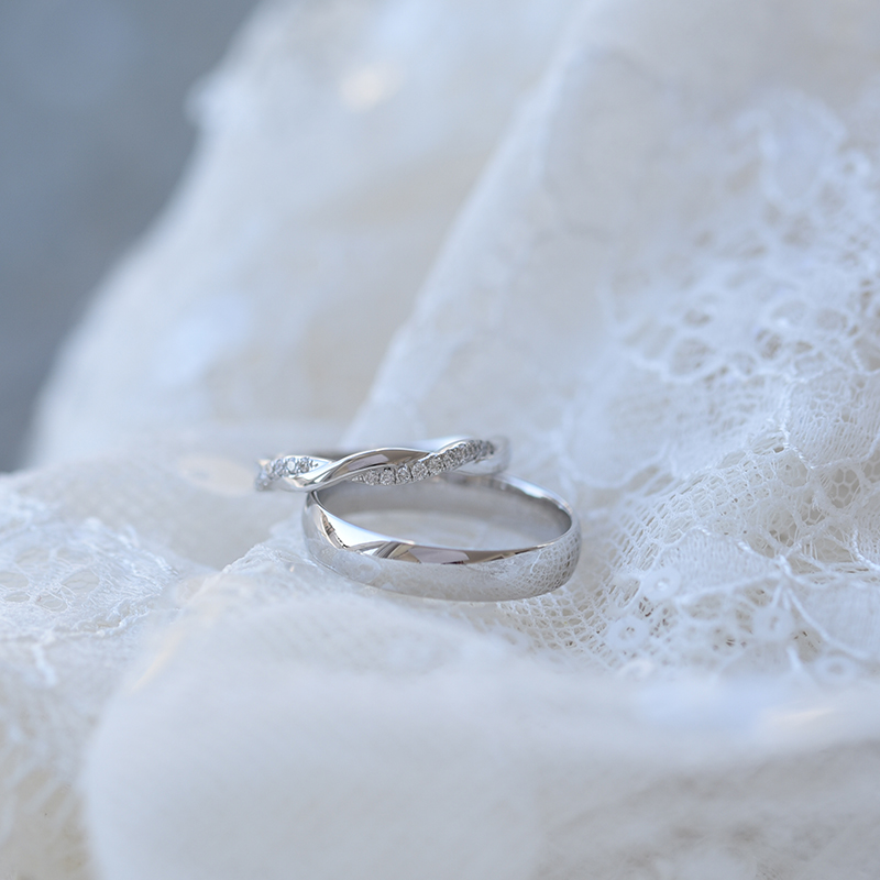 Zlatá dámský prsten s diamanty a pánský prsten 61361