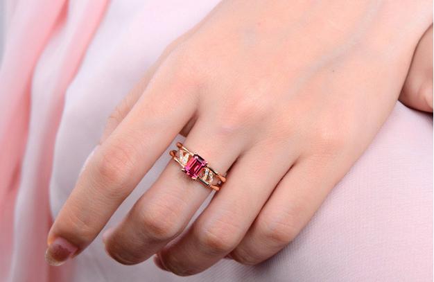 Prsten z růžového zlata 6181