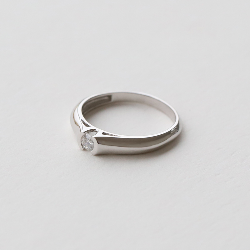 Diamantový zásnubní prsten 74101