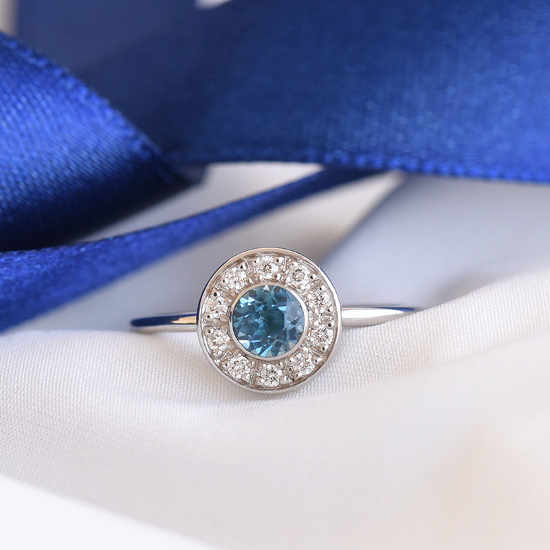 Zásnubní diamantový halo prsten s londýnským topazem 81331