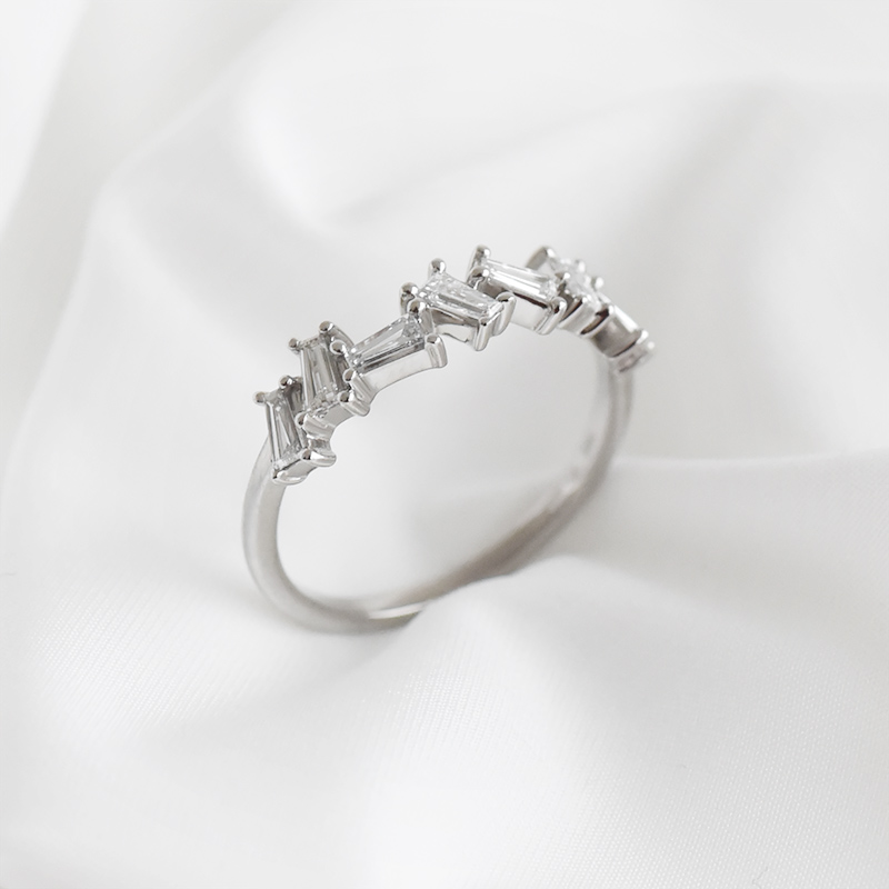 Minimalistický prsten s diamanty 90941
