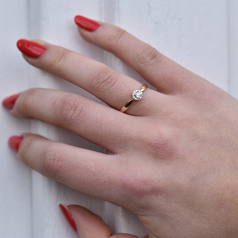 Zásnubní prsten v halo stylu Arline 91531