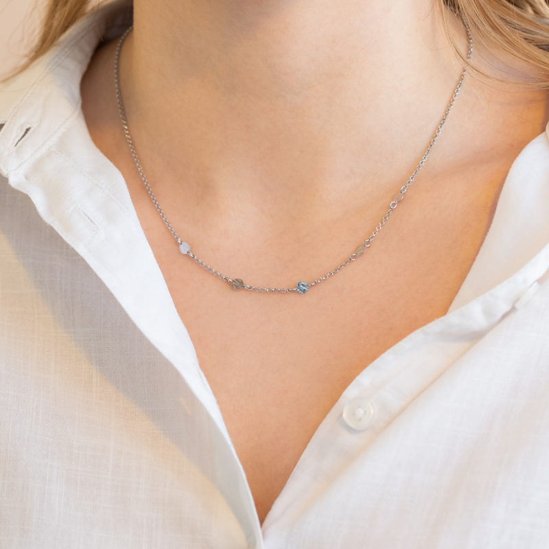 Stříbrný náhrdelník s drobnými plíšky Ansel 101192