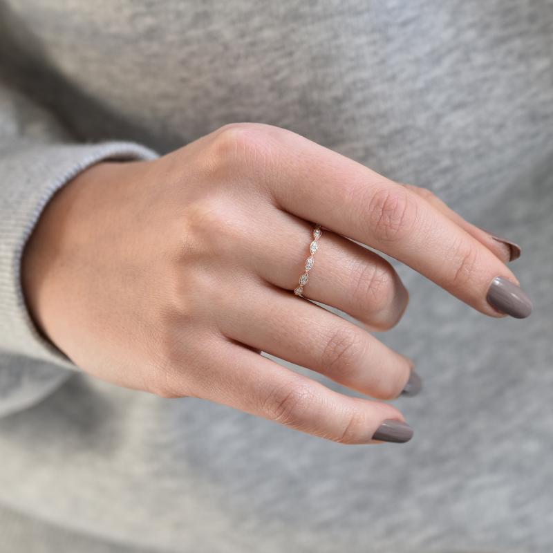 Stříbrný něžný eternity prsten s lab-grown diamanty Talita 104722
