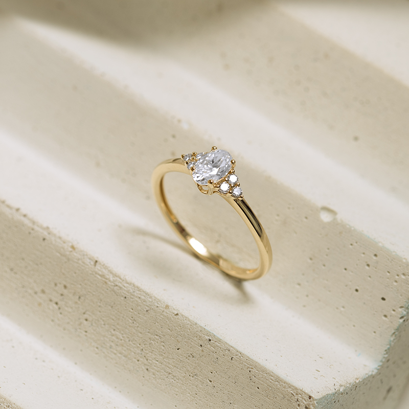Zásnubní prsten s diamanty Sheldo 125202