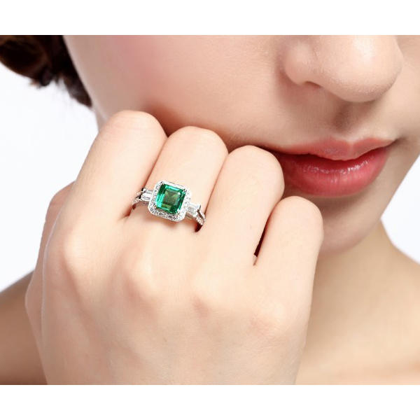 Smaragdový diamantový prsten