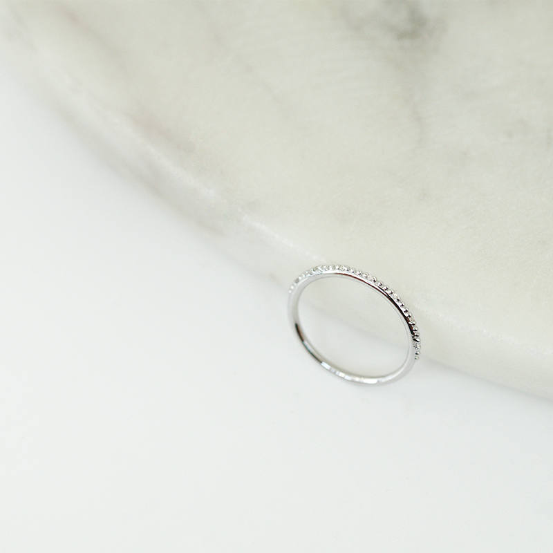 Minimalistický prsten s diamanty Tess 130102