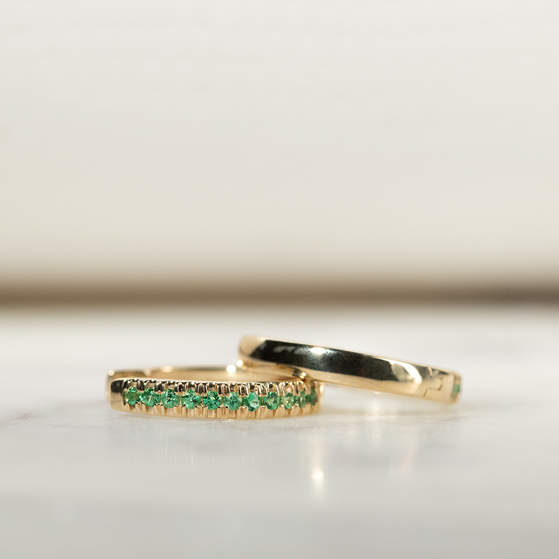 Elegantní kruhové náušnice se smaragdy Gomati 134682