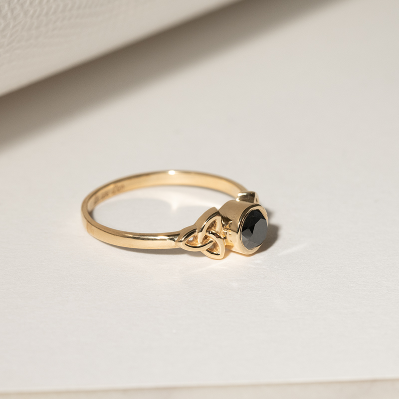 Propletený zlatý prsten s černým diamantem Lorey 134892