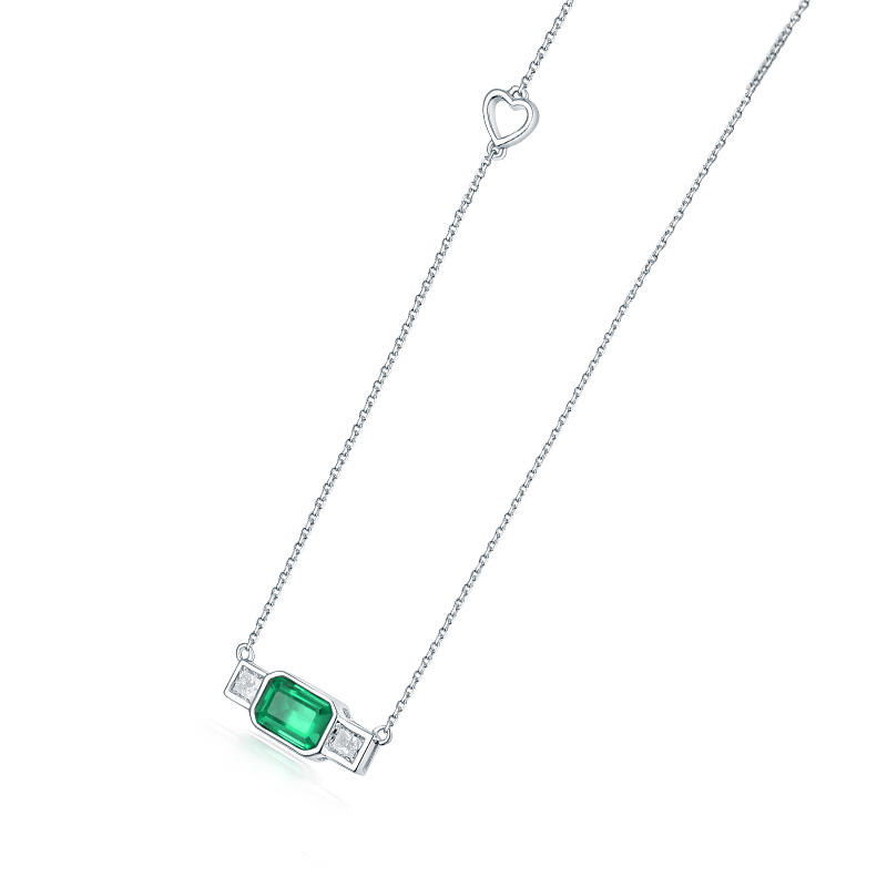 Smaragdový náhrdelník 18492
