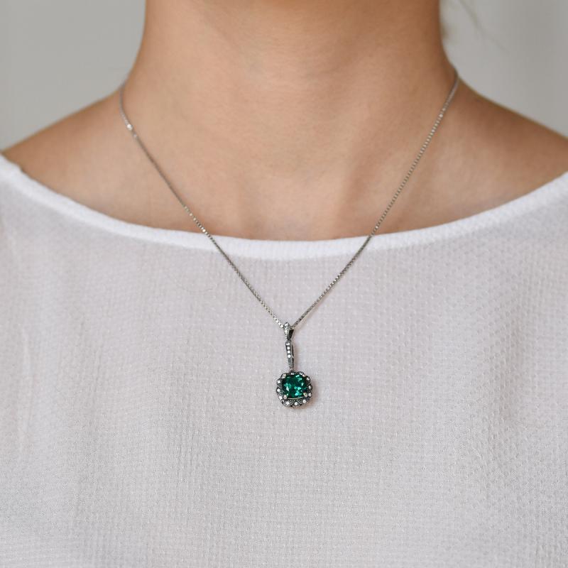 Smaragdový náhrdelník 19312