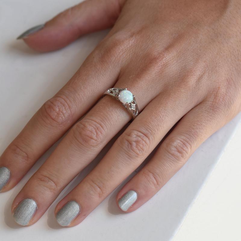 Prsten s bílým opálem 19792
