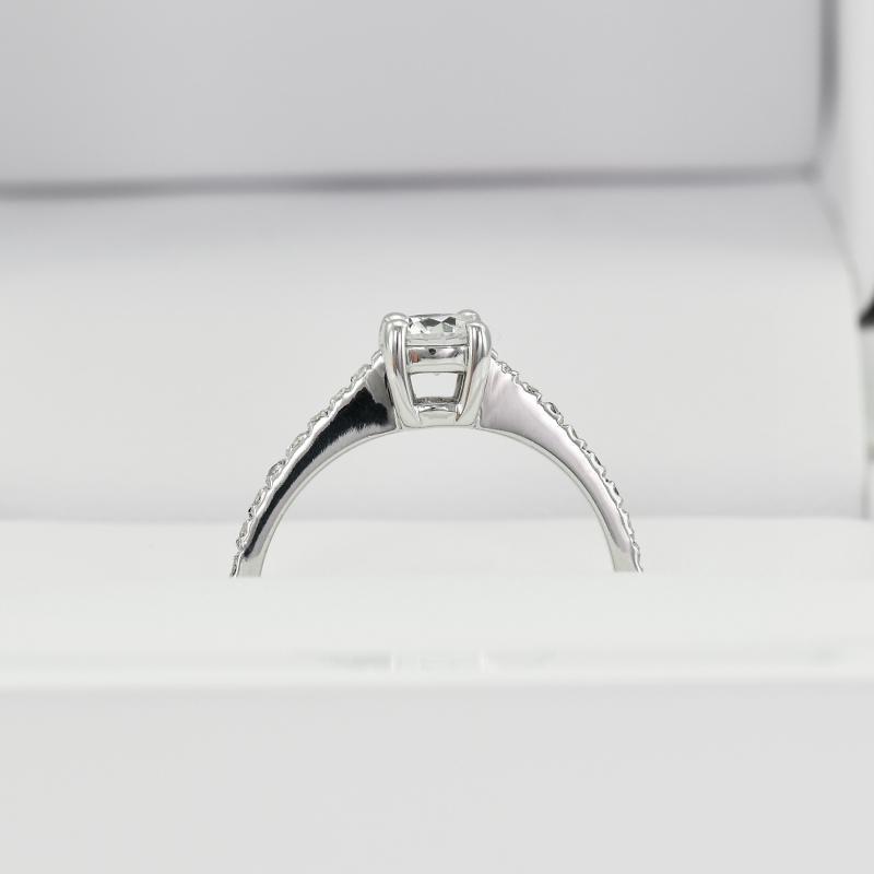 Platinový prsten s diamanty 24162