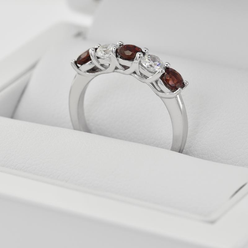 Granátový prsten 38602