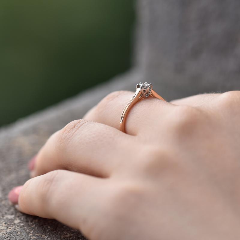 Diamantový prsten ze zlata