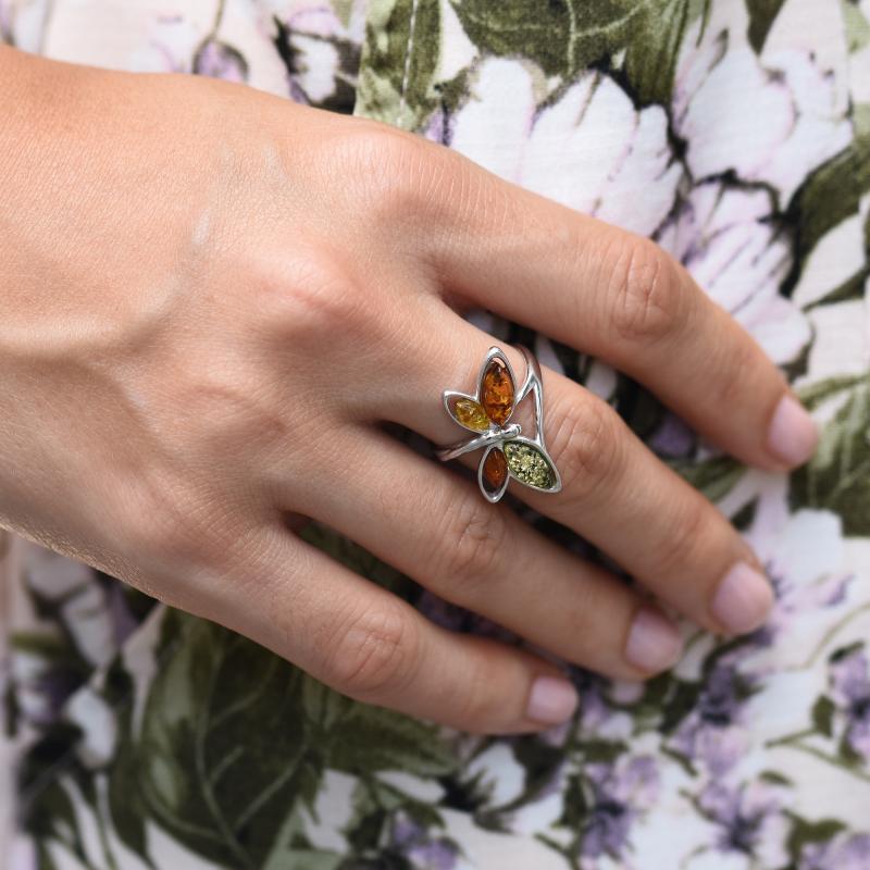 Stříbrný prsten ve tvaru motýla s jantary 47432
