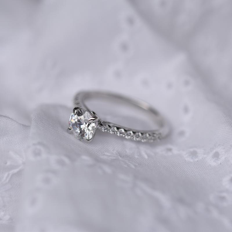 Zásnubní prsten s diamantem 48202