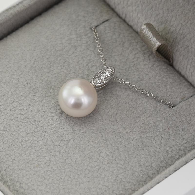 Zlatý perlový náhrdelník 