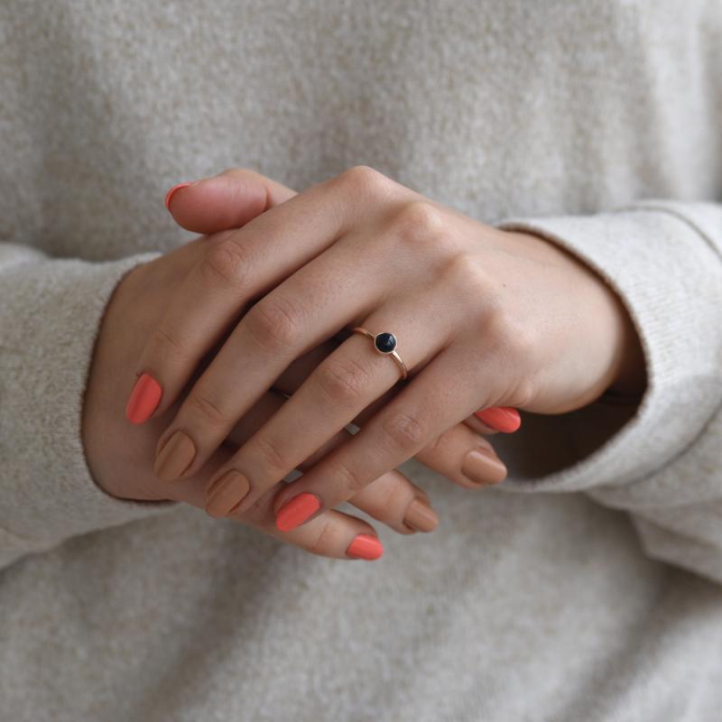 Zlatý minimalistický prsten 