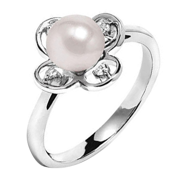 Prsten z bílého zlata s diamanty a perlou