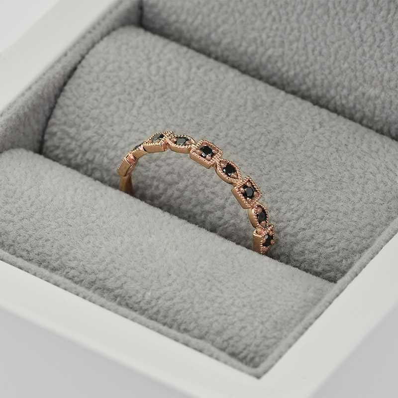 Zlatý diamantový prsten 86002