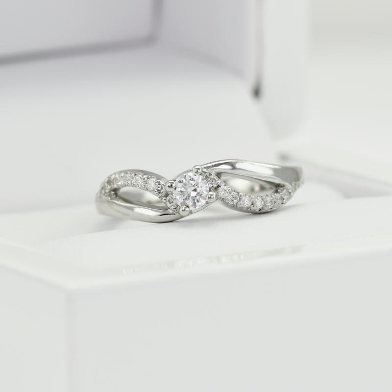 Zásnubní prsten s moissanitem a lab-grown diamanty Wemy 100513