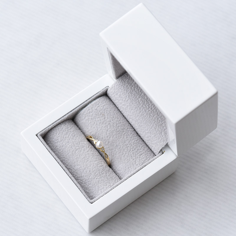 Stříbrný elegantní prsten s perlou a lab-grown diamanty Margaux 104463
