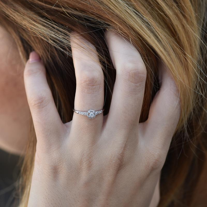 Stříbrný halo prsten s lab-grown diamanty Lyons 104503