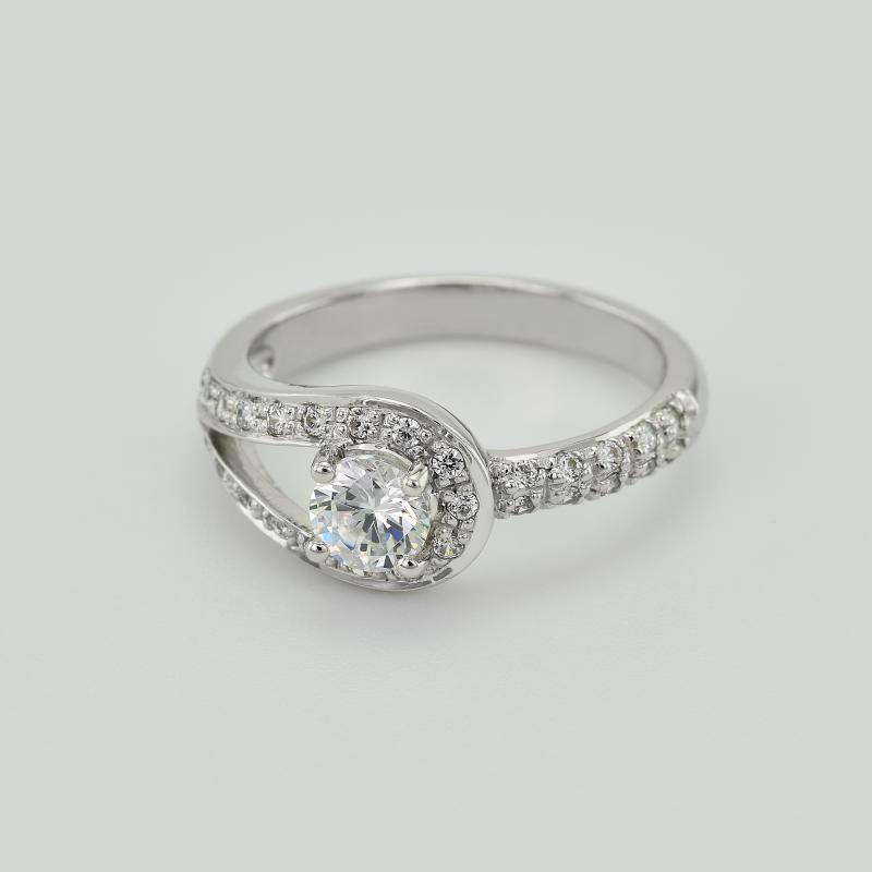 Prsten s diamantem 10673