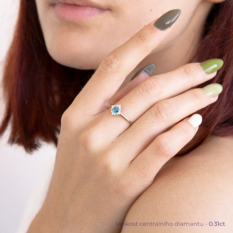 Zásnubní prsten s certifikovaným fancy blue lab-grown diamantem Febe 114153