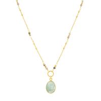 Pozlacený náhrdelník se smaragdovými korálky a přívěskem Atiana