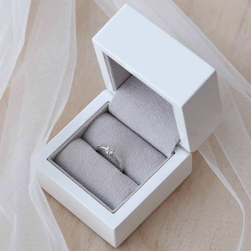 Platinový zásnubní prsten s GIA certifikovaným diamantem Katya 120683