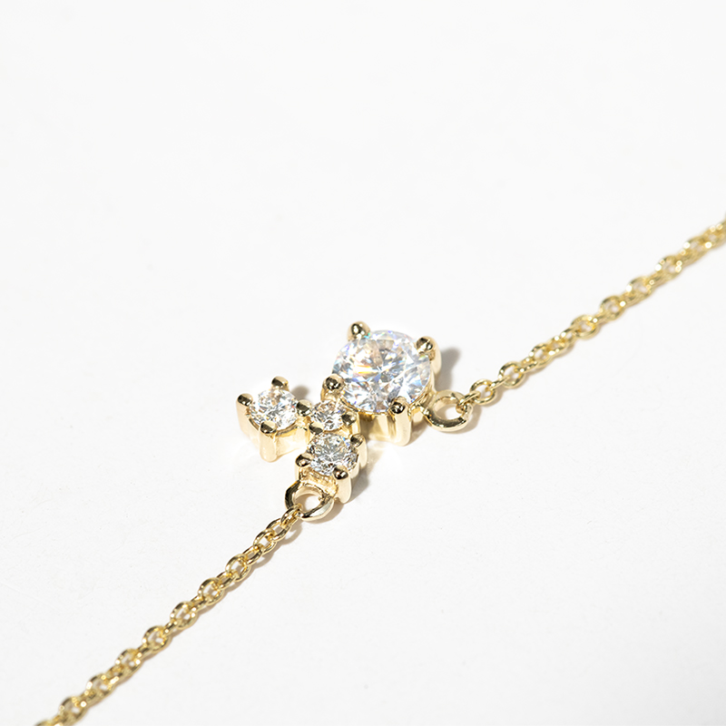Stříbrný cluster náhrdelník s moissanitem a lab-grown diamanty Millie 127053