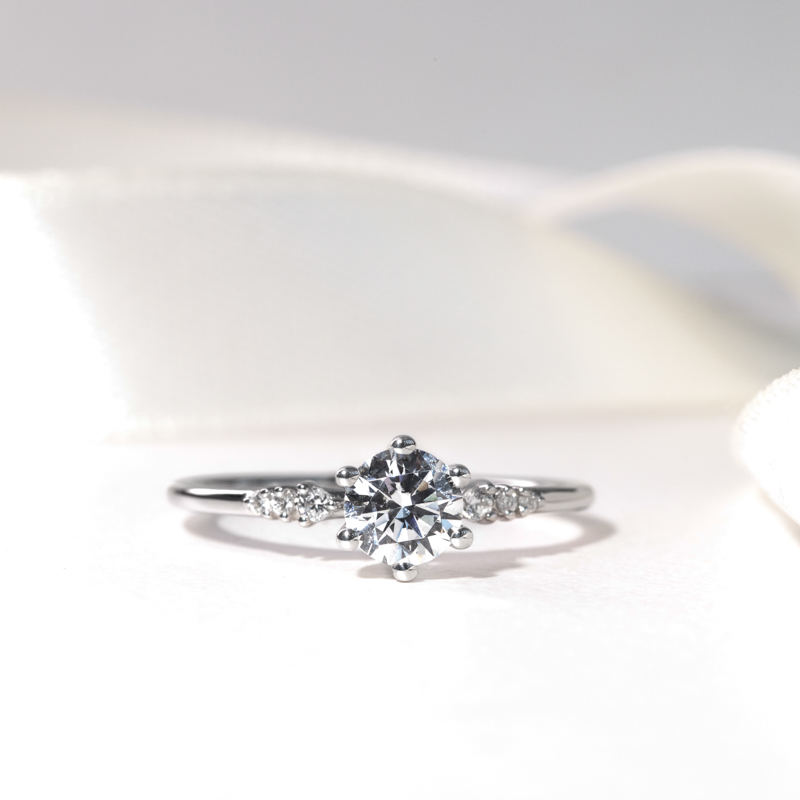 Zásnubní prsten s diamanty Kristia 128093