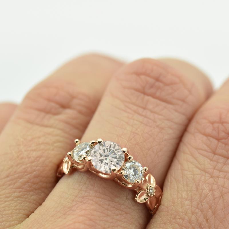 Květinový zásnubní prsten s diamanty 22743