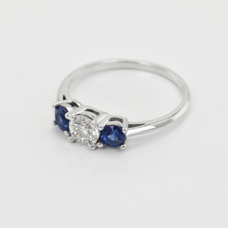Platinový prsten s diamantem 23963