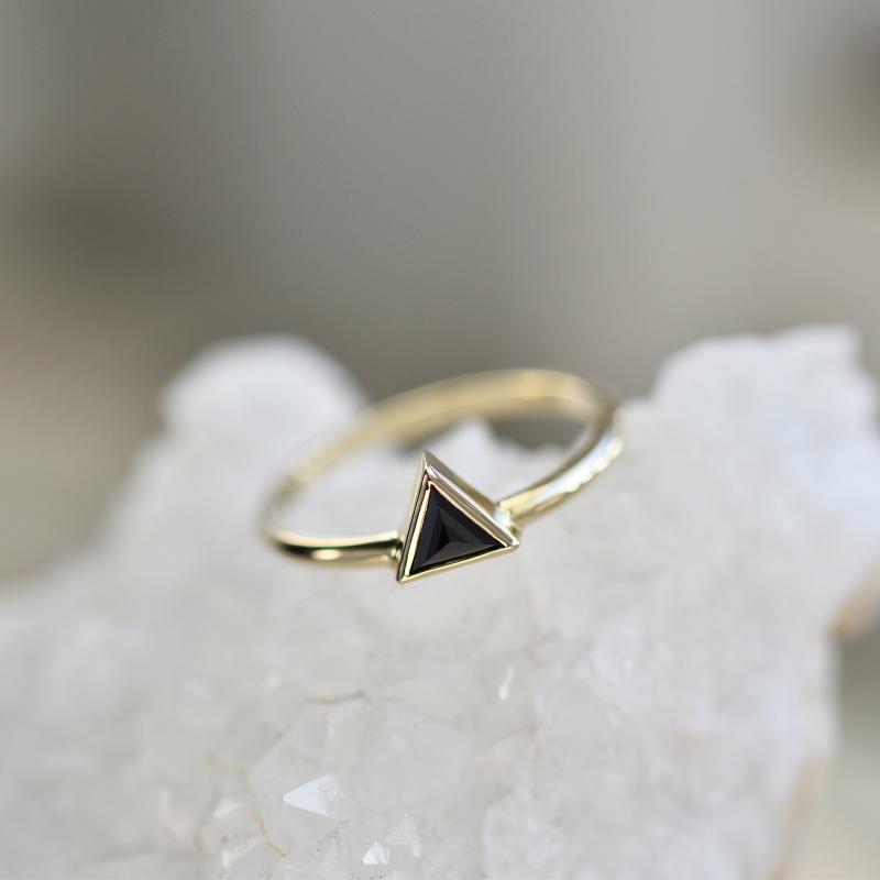 Zásnubní prsten s diamantem 37903
