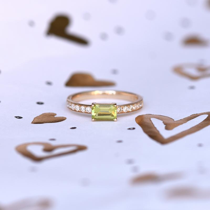 Zásnubní prsten s olivínem
