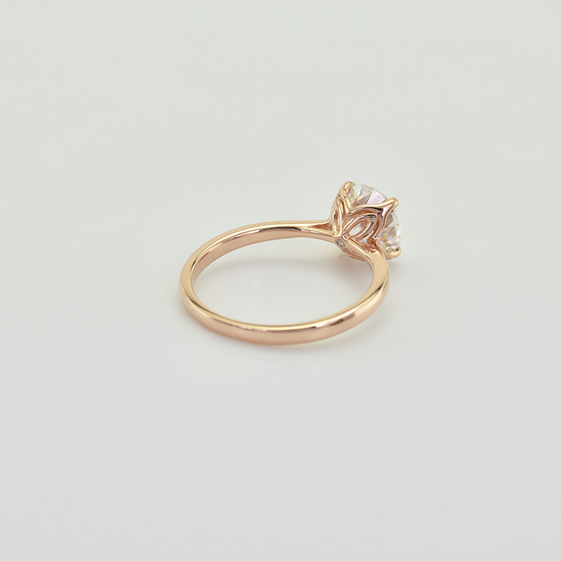 Prsten z růžového zlata 