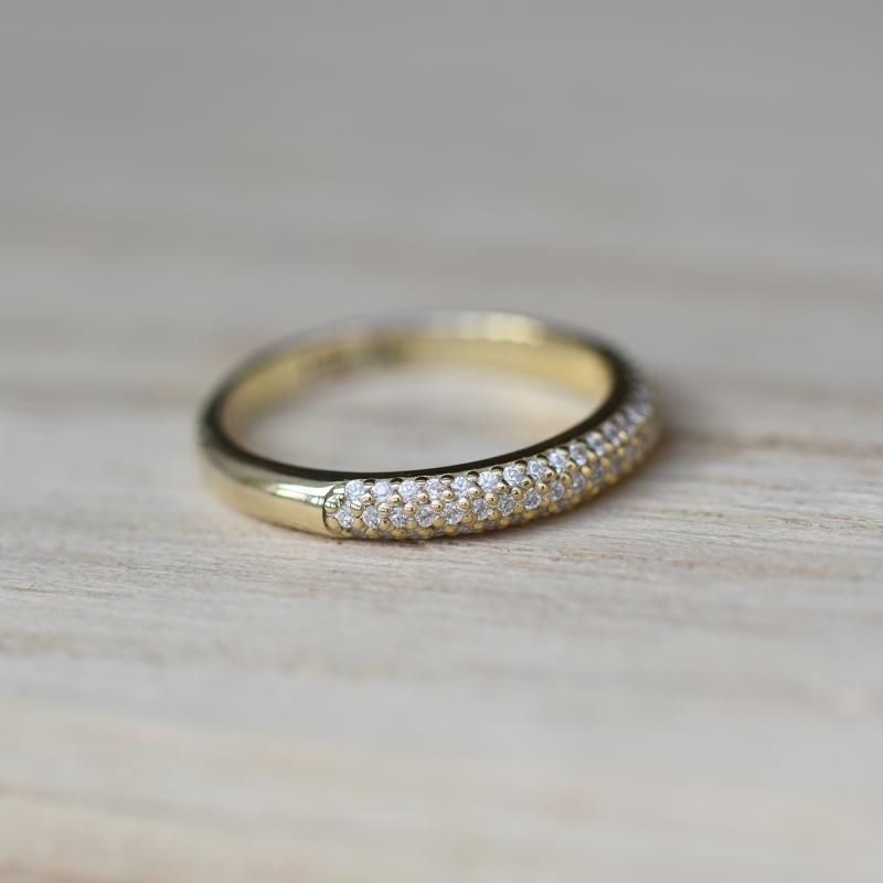 Zlatý snubní prsten s diamanty 48513
