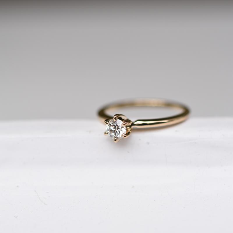 Zásnubní prsten s diamantem ze zlata 49003
